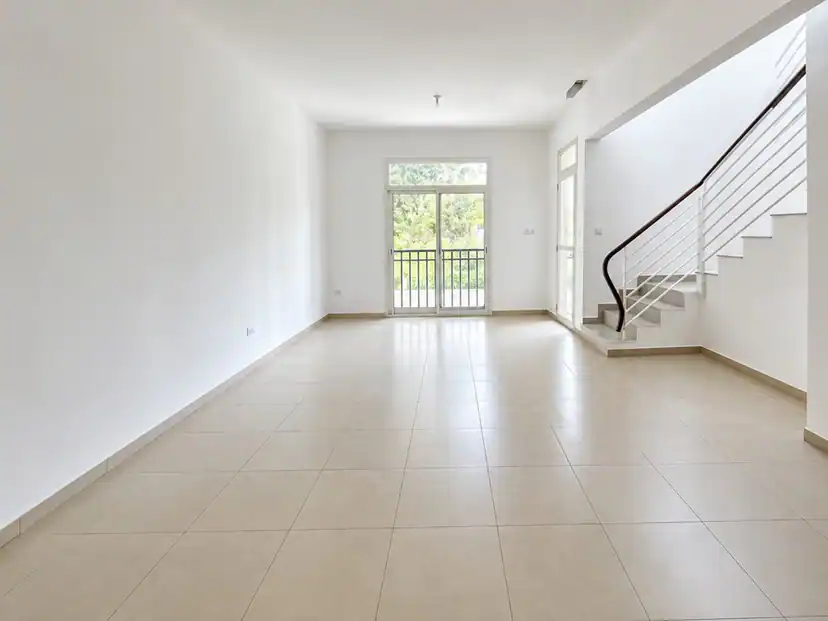 Single-Middle Townhouse | Rented | Community View