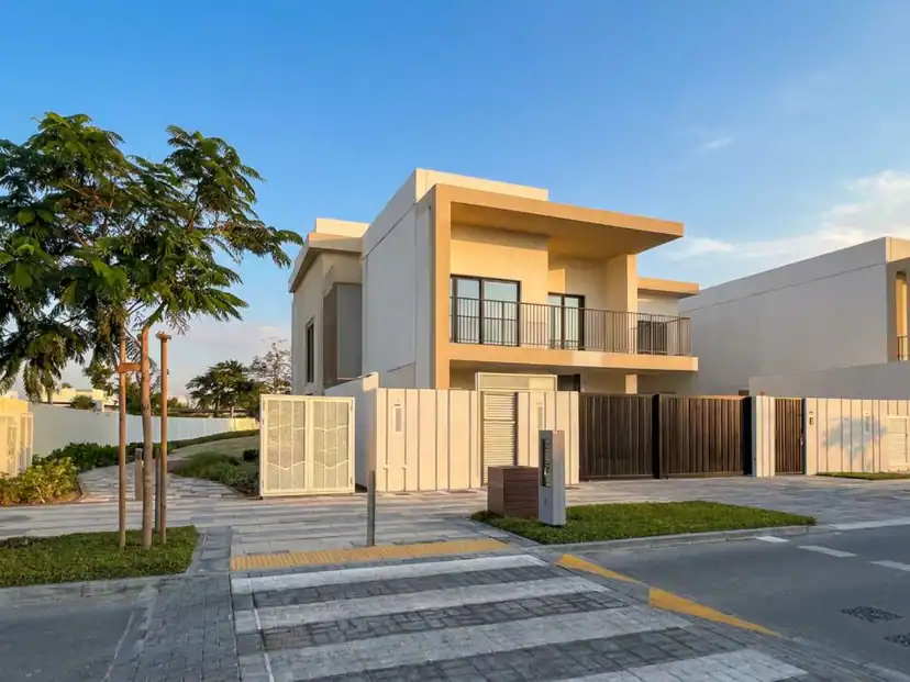 Rare Corner 4BR Villa | Largest Plot | Single Row