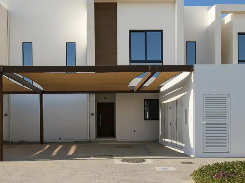 3BR+M Townhouse | Prime Location | Vacant Soon