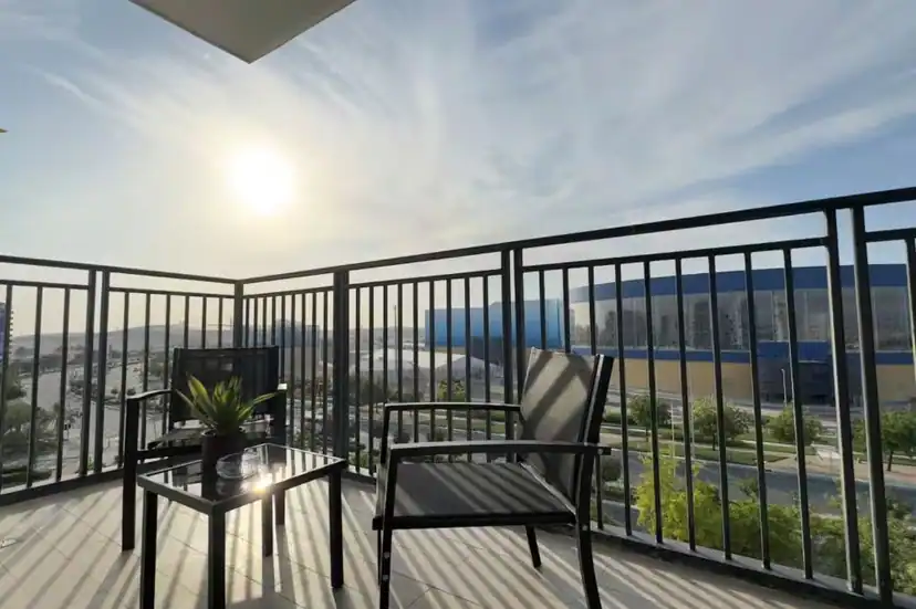 Fully Furnished 3BR+M | Corner Unit | Vacant
