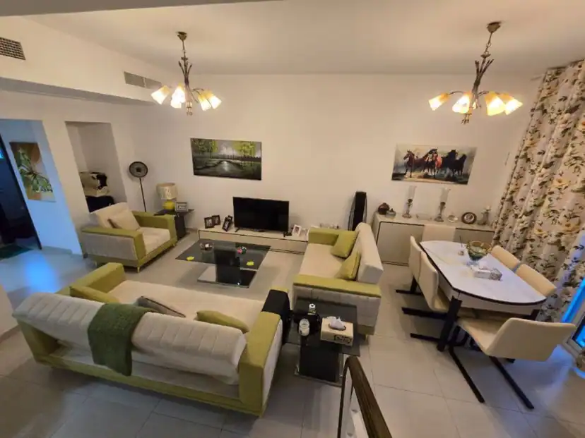 Single-End TH | Furnished | Vacant & Ready