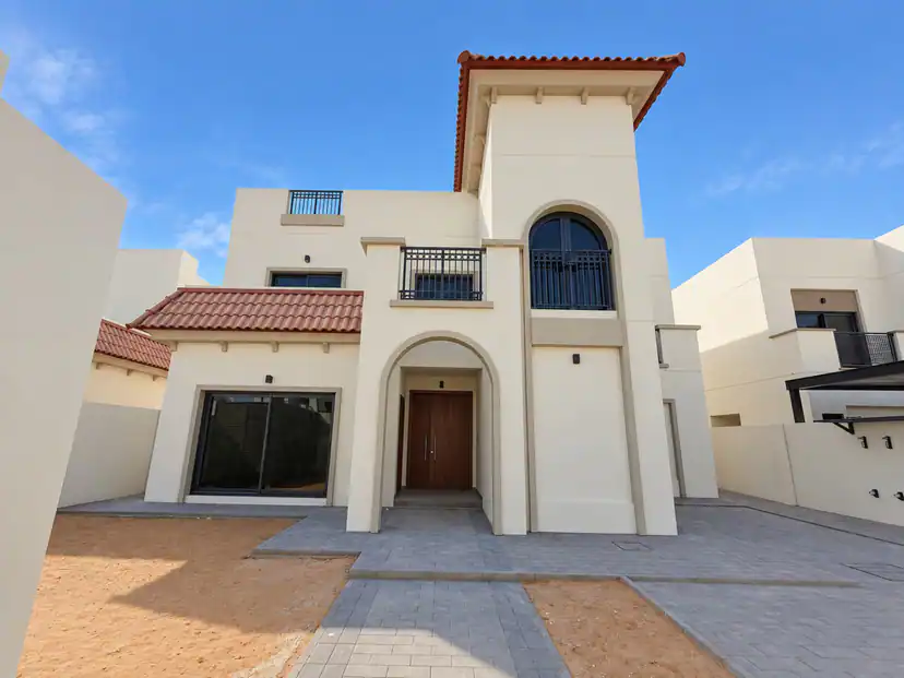 Middle Unit | Fay Al Reeman 1 | Vacant | Mediterranean